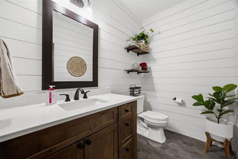 8201 218th Avenue Martelle IA 52305