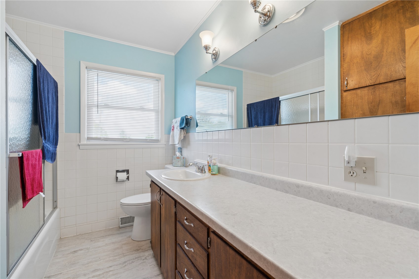 406 W 1st Street Mechanicsville IA 52306