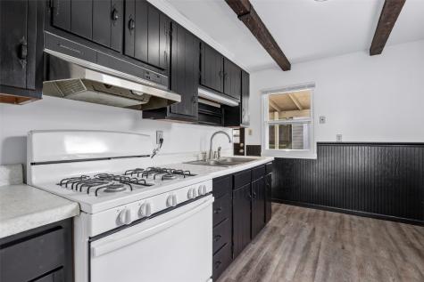 2437 9th Avenue SW Cedar Rapids IA 52404