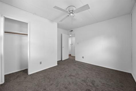 2437 9th Avenue SW Cedar Rapids IA 52404