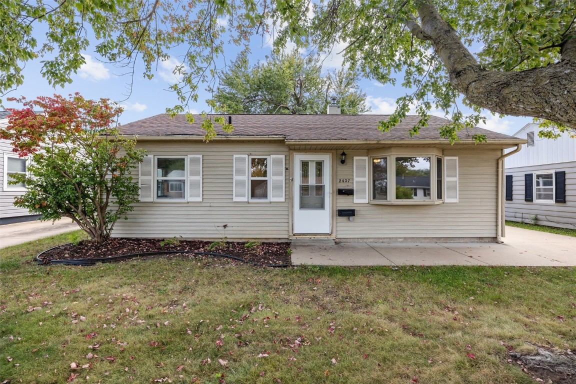 2437 9th Avenue SW Cedar Rapids IA 52404