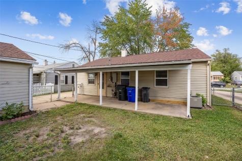 2437 9th Avenue SW Cedar Rapids IA 52404