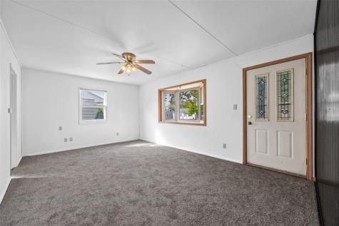 2437 9th Avenue SW Cedar Rapids IA 52404