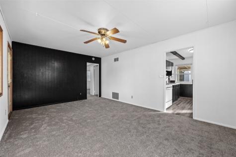 2437 9th Avenue SW Cedar Rapids IA 52404