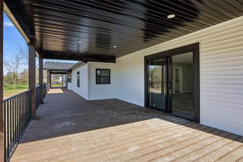 714 Regal Ridge Court Lisbon IA 52253