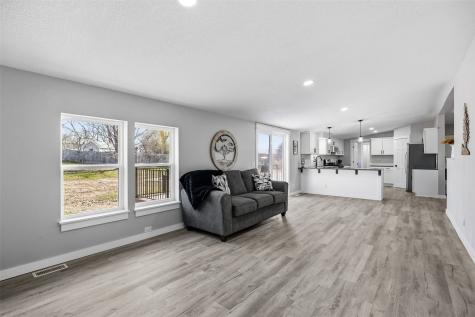 714 Regal Ridge Court Lisbon IA 52253