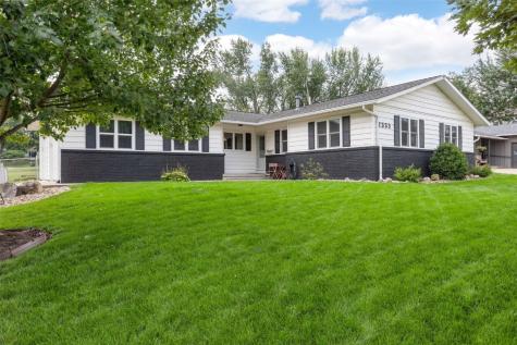 2333 Brookland Drive NE Cedar Rapids IA 52402