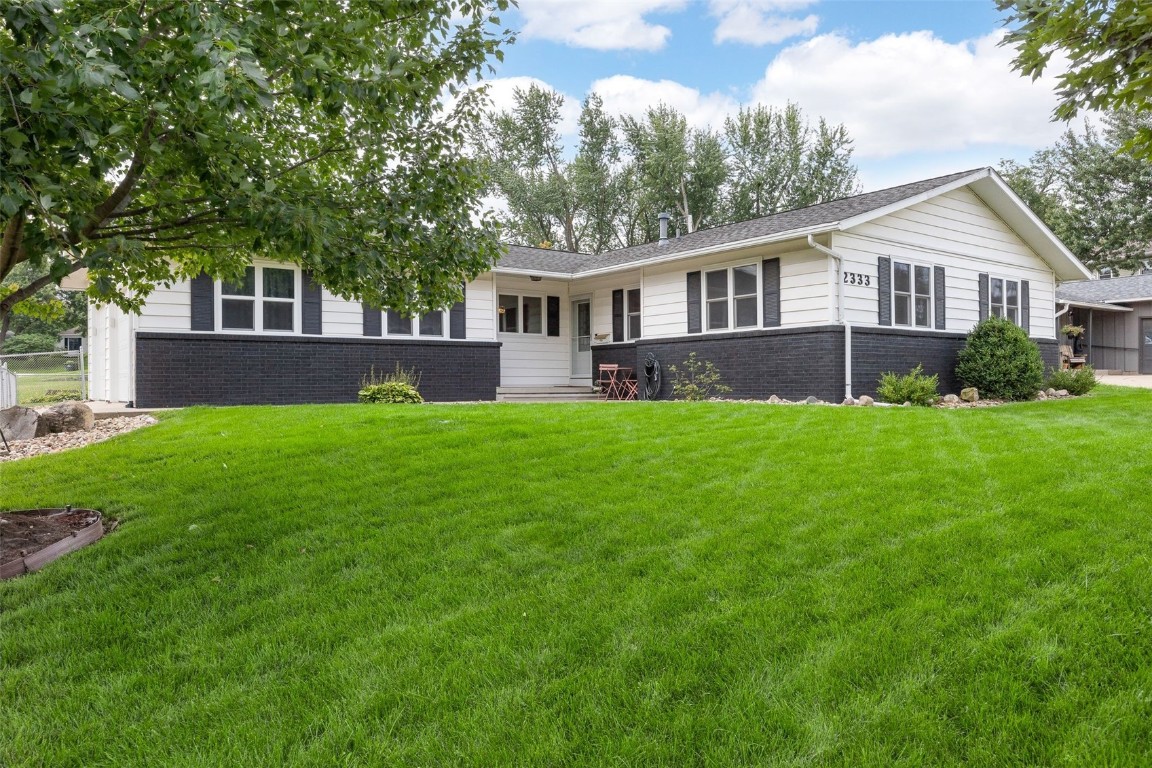 2333 Brookland Drive NE Cedar Rapids IA 52402