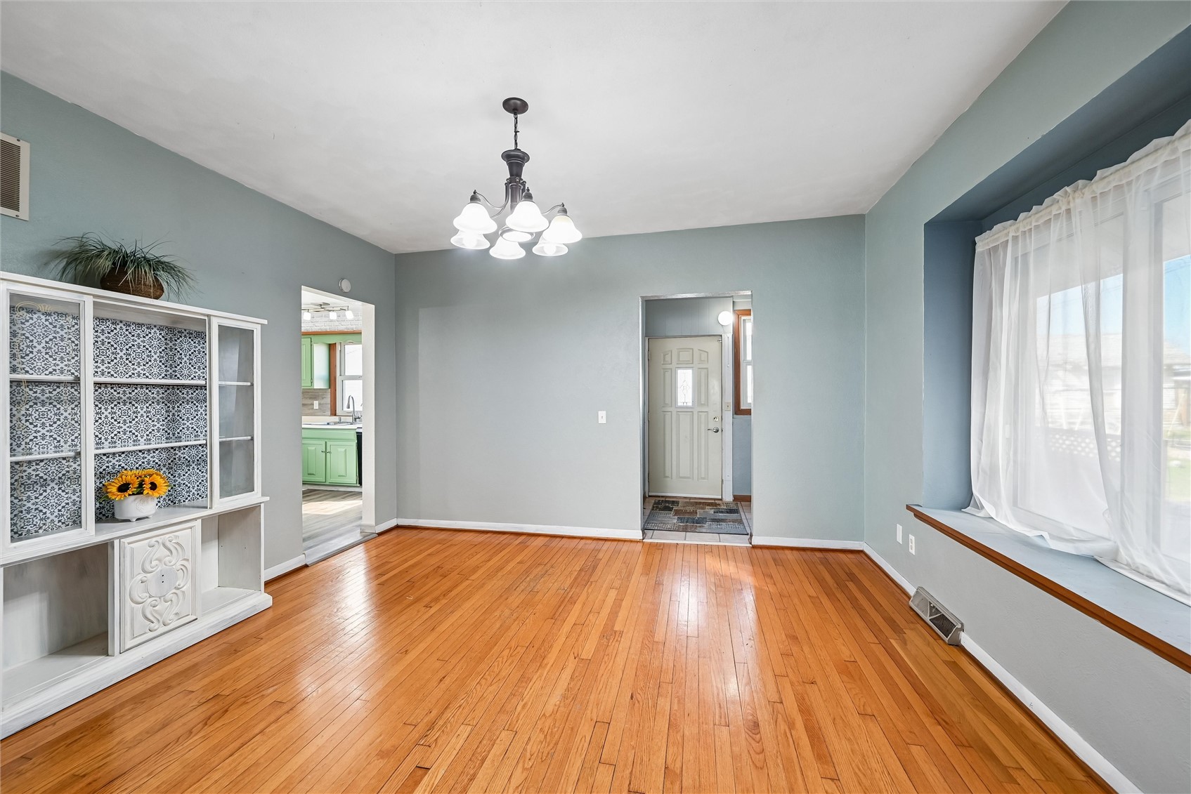 304 South Street Urbana IA 52345