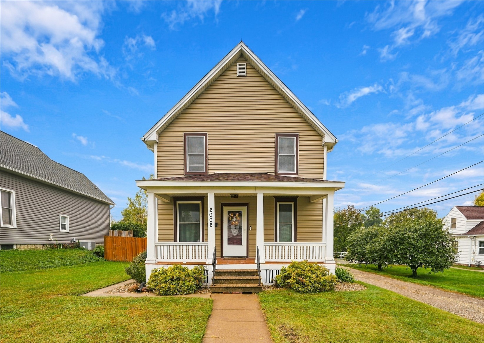 2002 2nd Street SW Cedar Rapids IA 52404