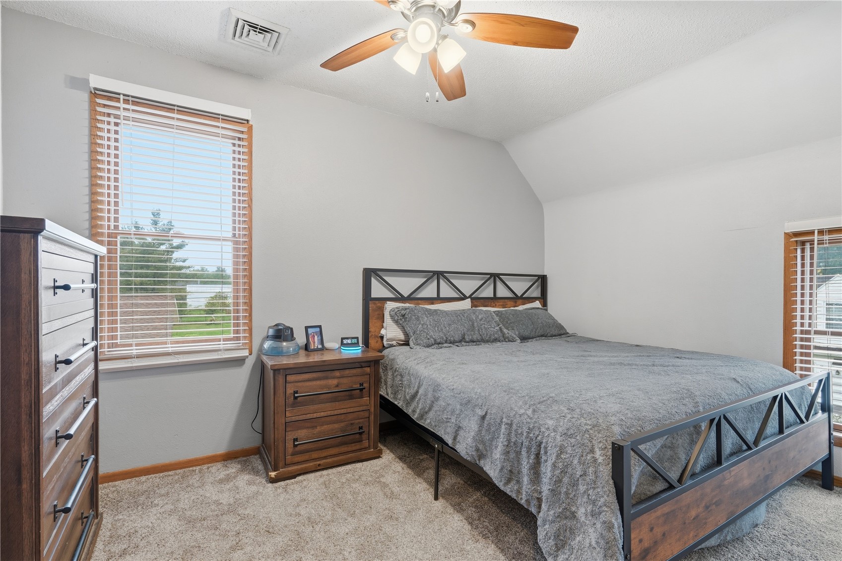 2002 2nd Street SW Cedar Rapids IA 52404