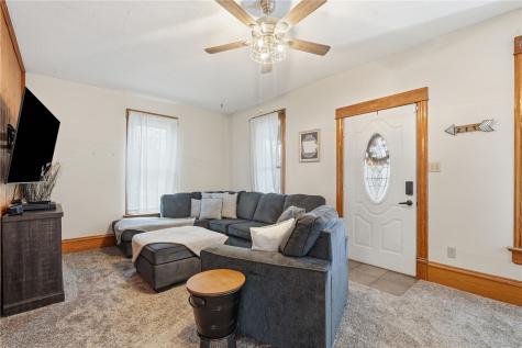 2002 2nd Street SW Cedar Rapids IA 52404