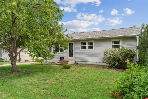 1721 34th Street NE Cedar Rapids IA 52402