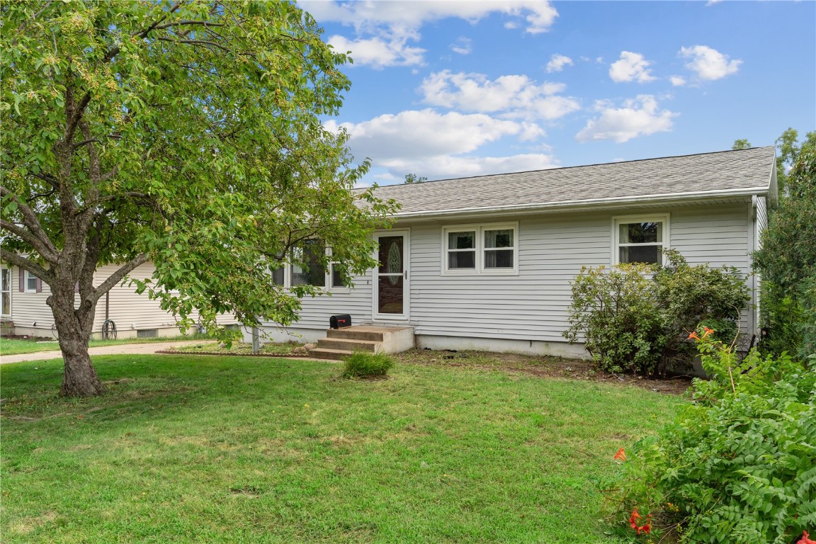 1721 34th Street NE Cedar Rapids IA 52402