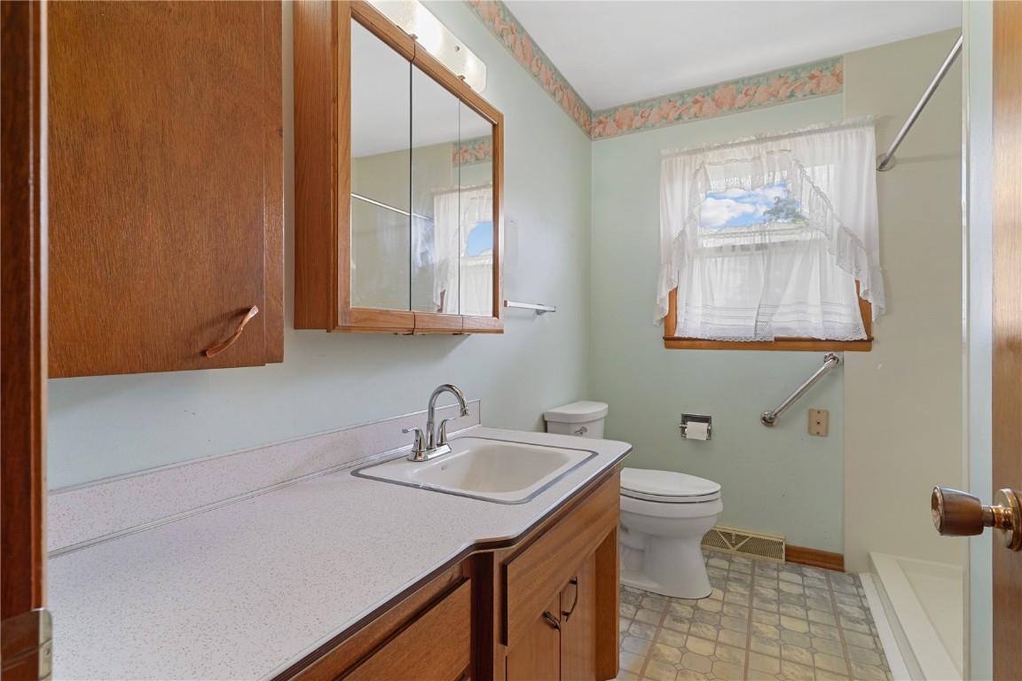1721 34th Street NE Cedar Rapids IA 52402