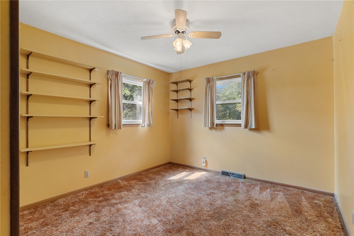 1721 34th Street NE Cedar Rapids IA 52402