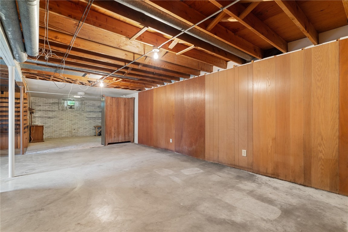 1721 34th Street NE Cedar Rapids IA 52402