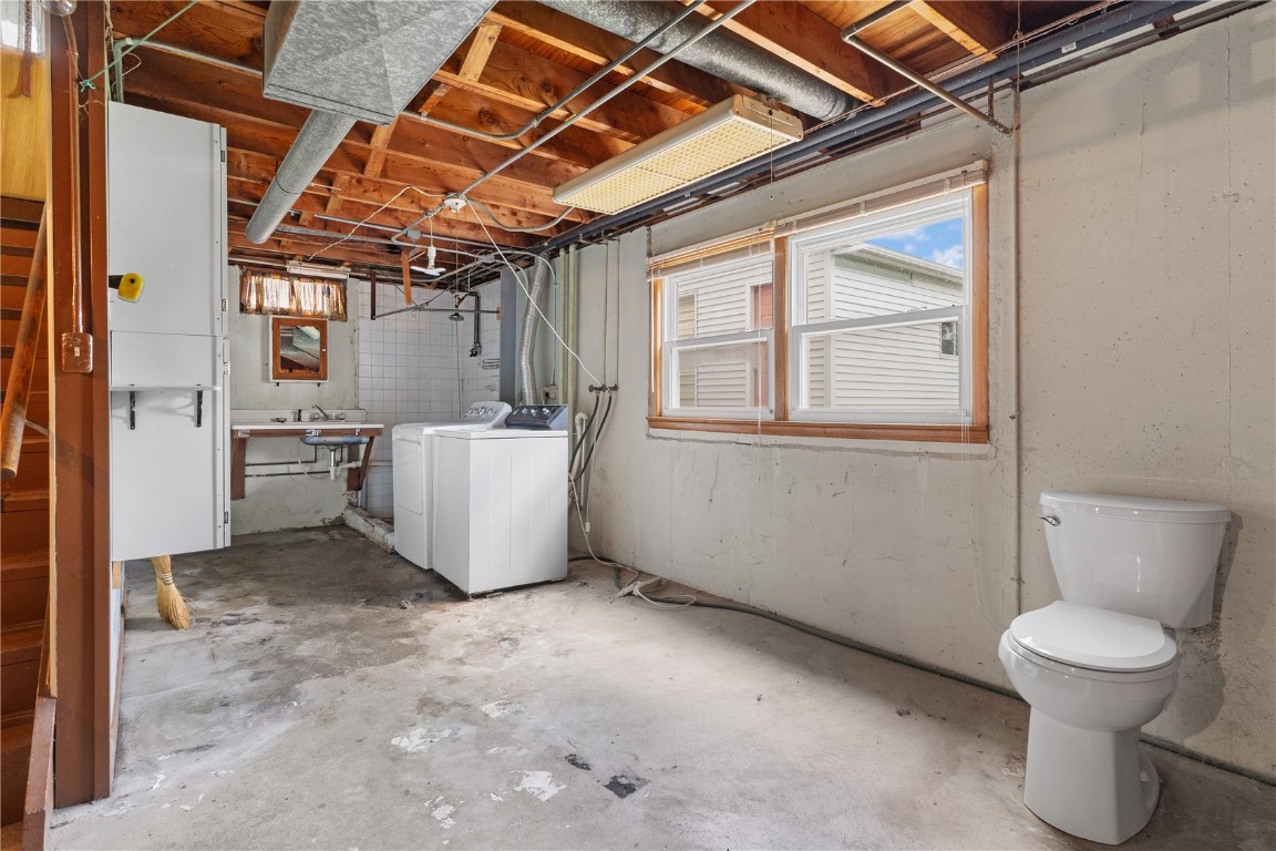 1721 34th Street NE Cedar Rapids IA 52402
