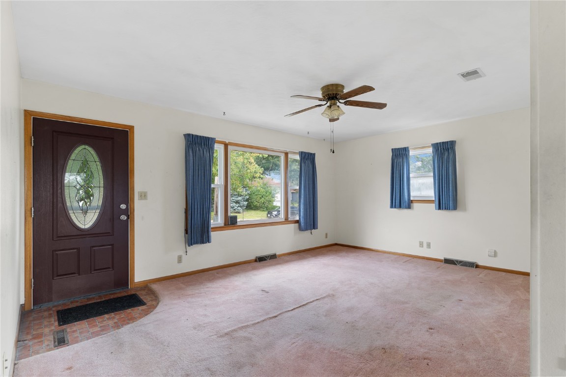 1721 34th Street NE Cedar Rapids IA 52402