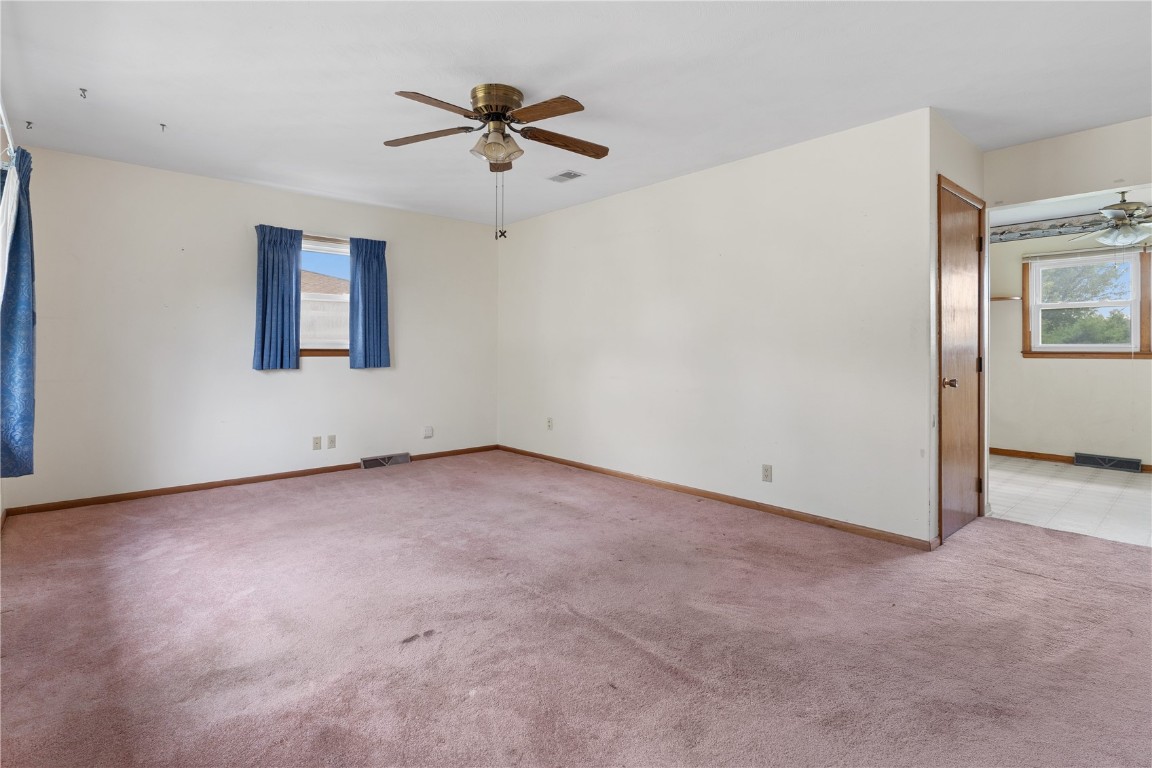 1721 34th Street NE Cedar Rapids IA 52402