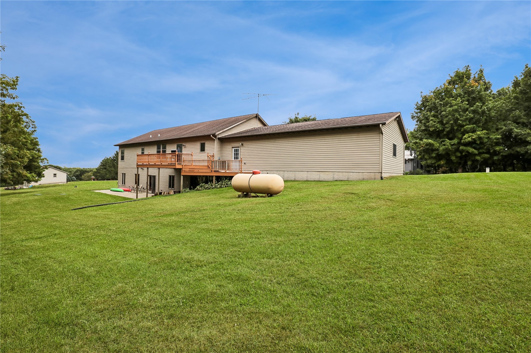 5712 22nd Avenue Drive Vinton IA 52349