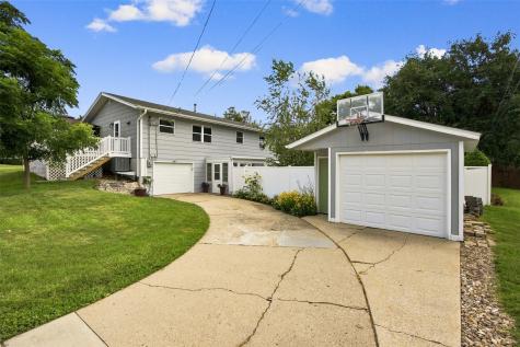 1405 Brockman Avenue Marion IA 52302