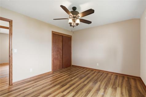 1069 Emmons Street Hiawatha IA 52233