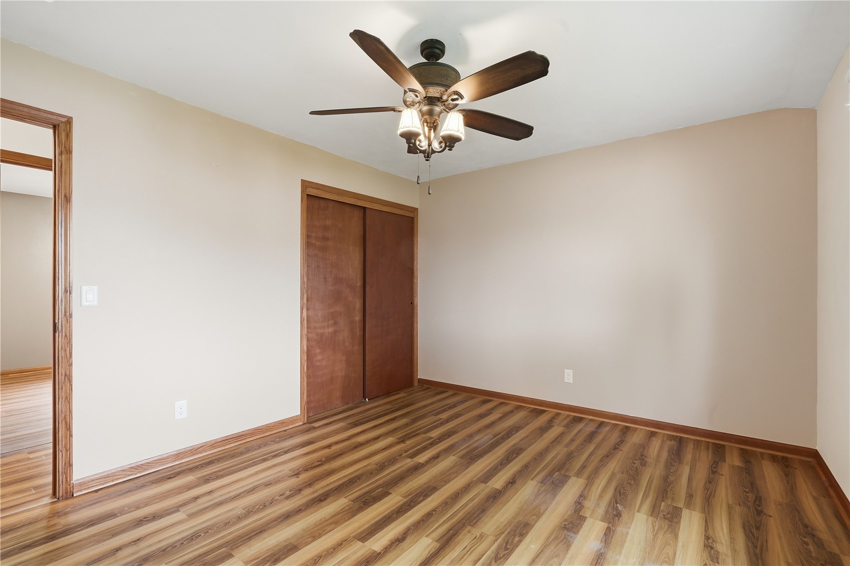 1069 Emmons Street Hiawatha IA 52233