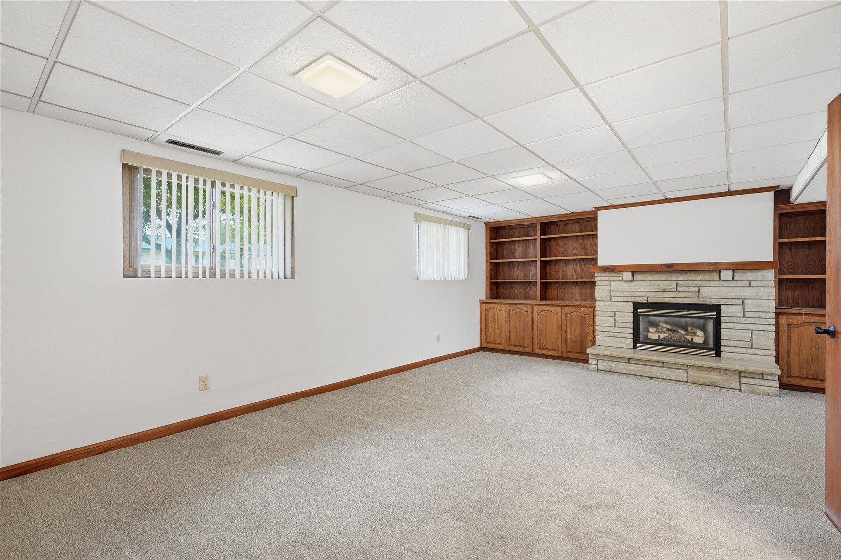 1069 Emmons Street Hiawatha IA 52233