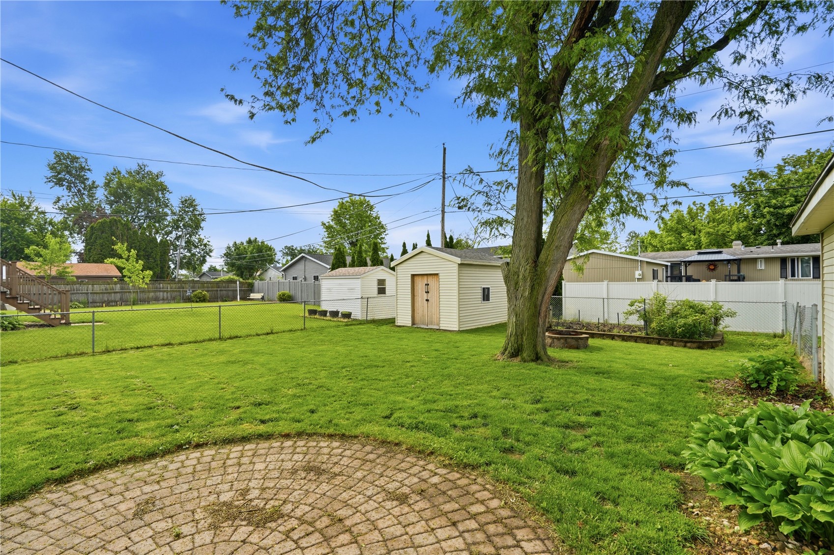 1069 Emmons Street Hiawatha IA 52233