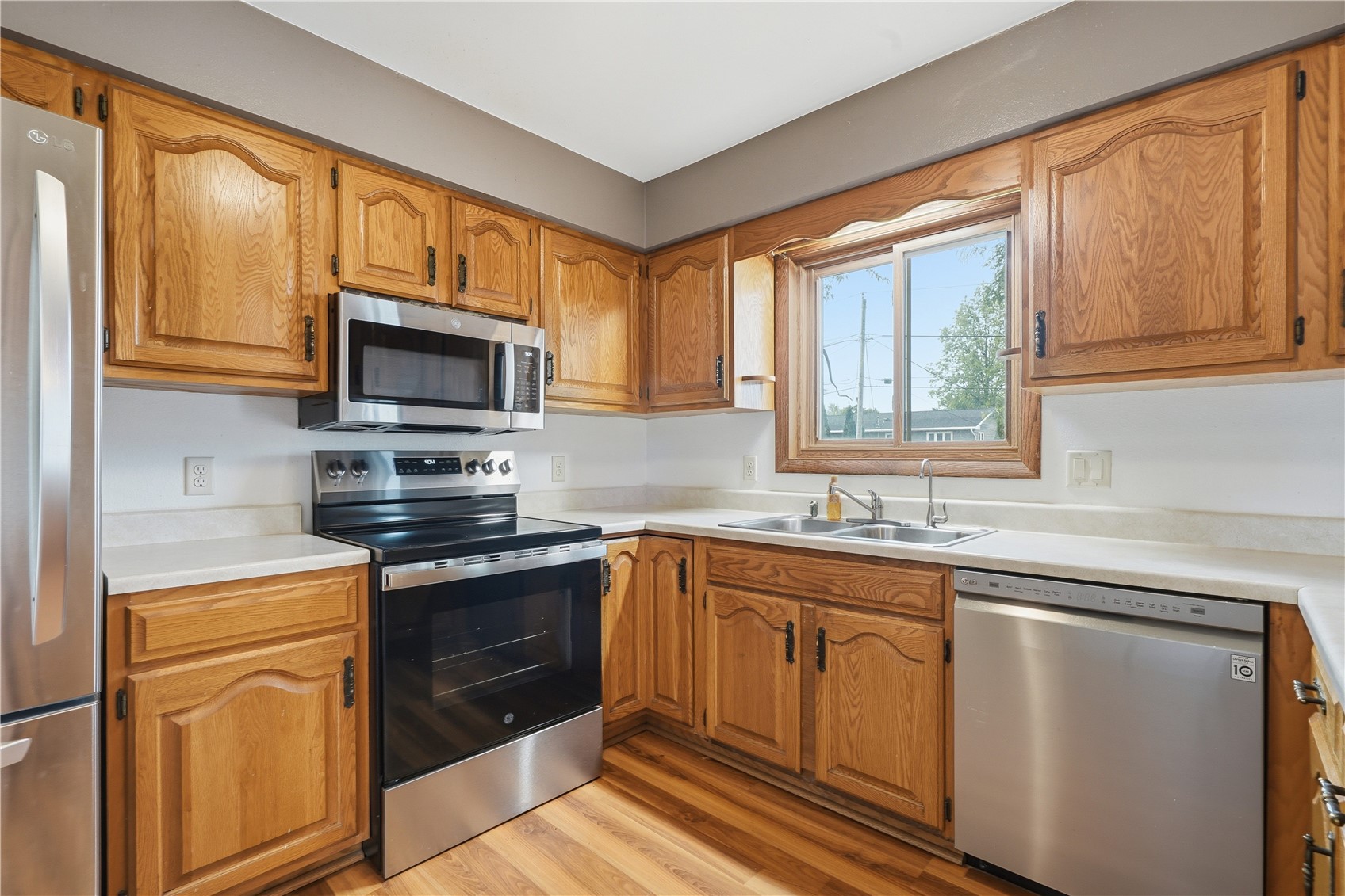 1069 Emmons Street Hiawatha IA 52233