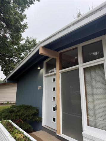 2500 Falbrook Drive NE Cedar Rapids IA 52402