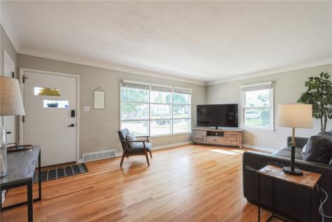 825 Staub Court NE Cedar Rapids IA 52402