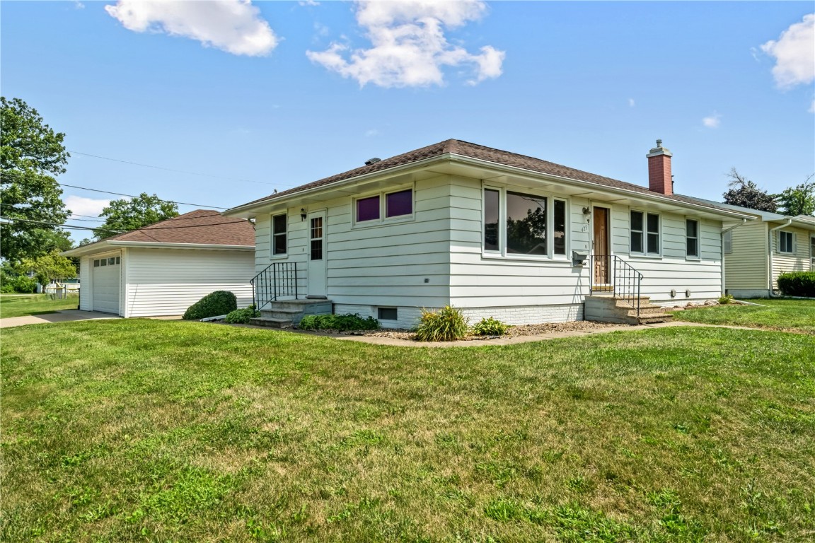 Cedar Rapids IA, 425 28TH Street NW