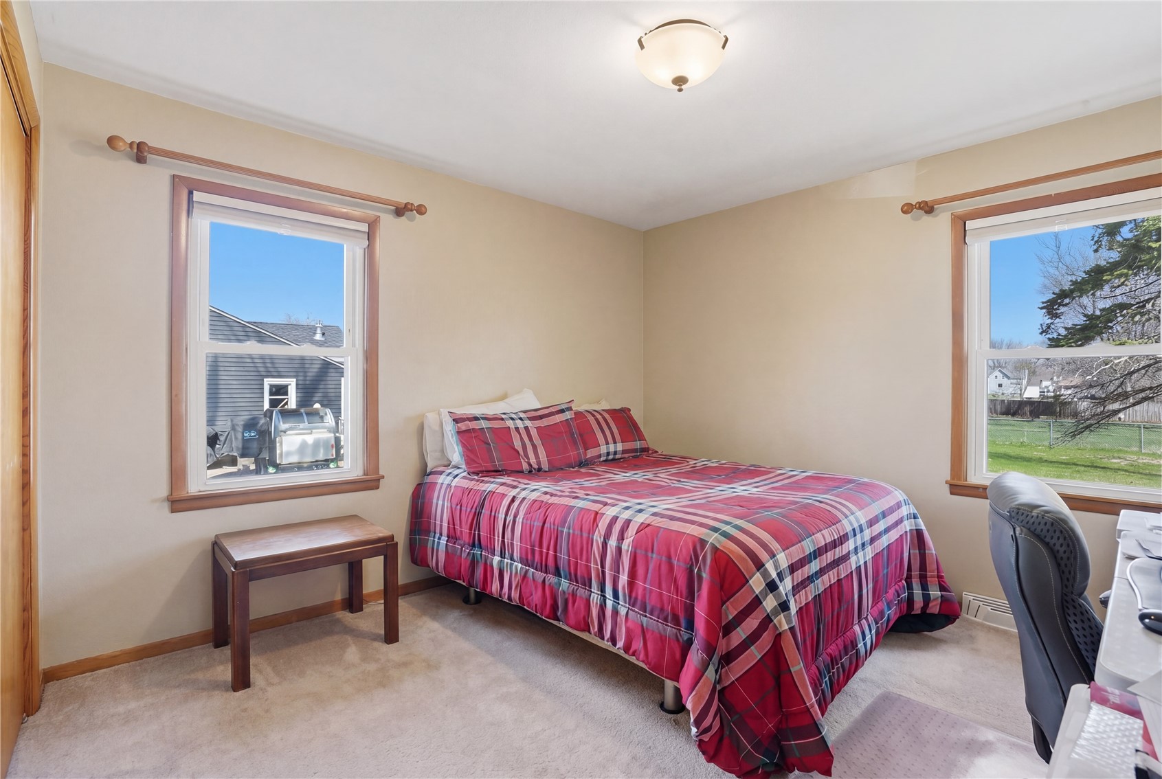 1920 Burch Avenue NW Cedar Rapids IA 52405