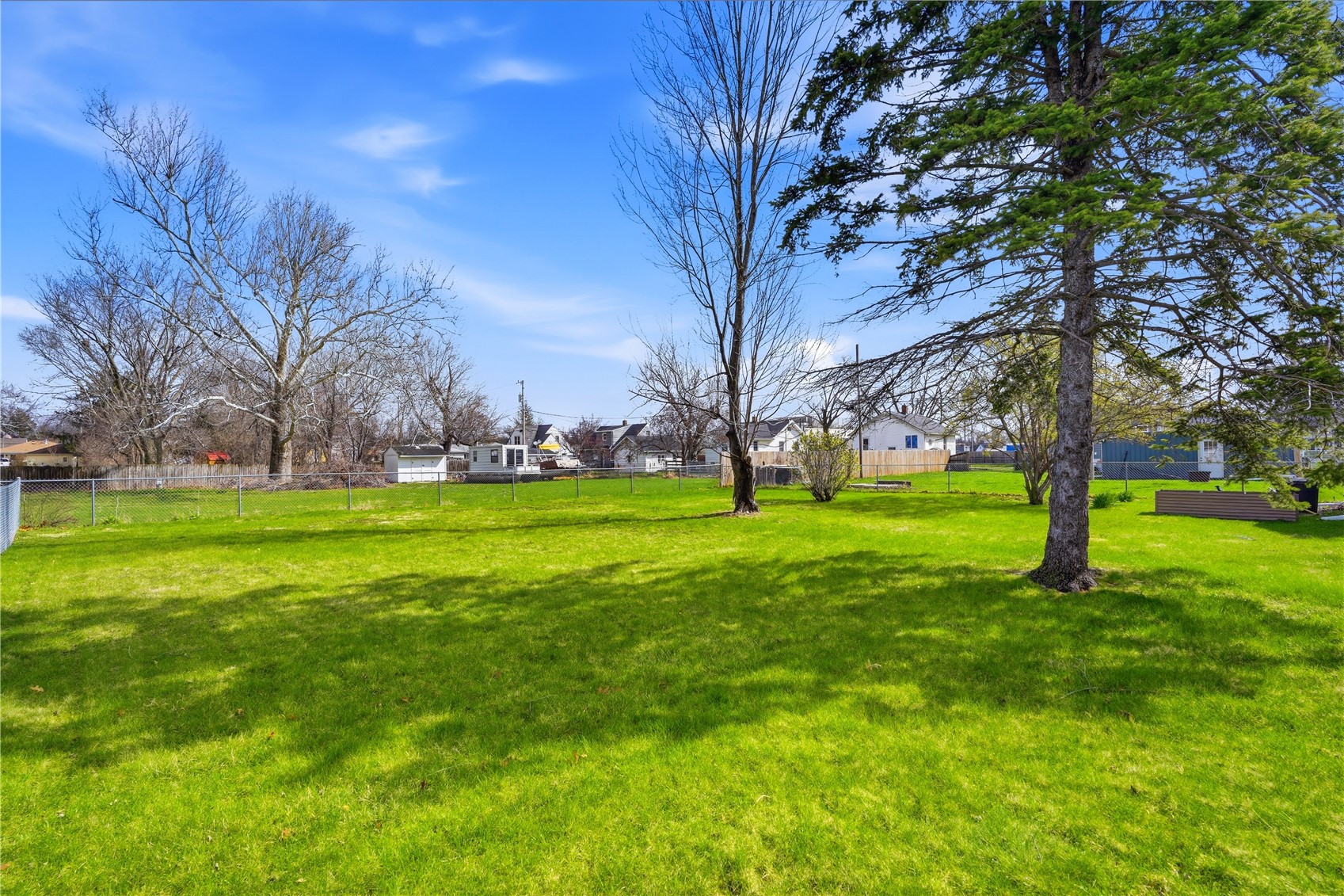 1920 Burch Avenue NW Cedar Rapids IA 52405