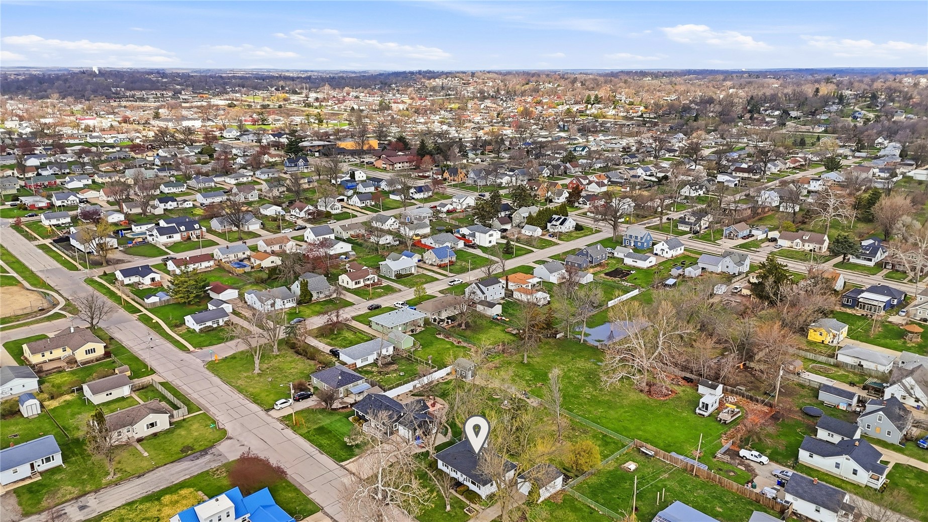 1920 Burch Avenue NW Cedar Rapids IA 52405