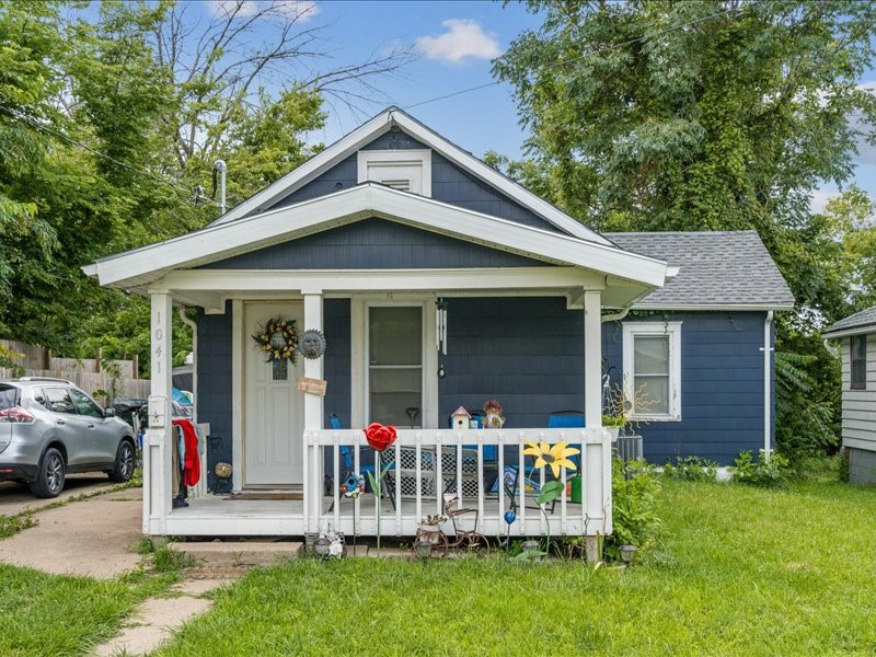 Cedar Rapids IA, 1041 19TH Street SE