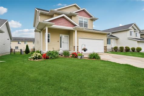 1105 Deer Run Drive NE Cedar Rapids IA 52402