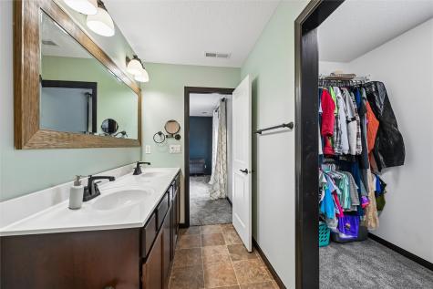 1105 Deer Run Drive NE Cedar Rapids IA 52402