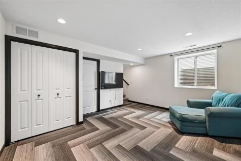 1105 Deer Run Drive NE Cedar Rapids IA 52402