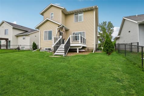 1105 Deer Run Drive NE Cedar Rapids IA 52402
