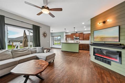 1105 Deer Run Drive NE Cedar Rapids IA 52402
