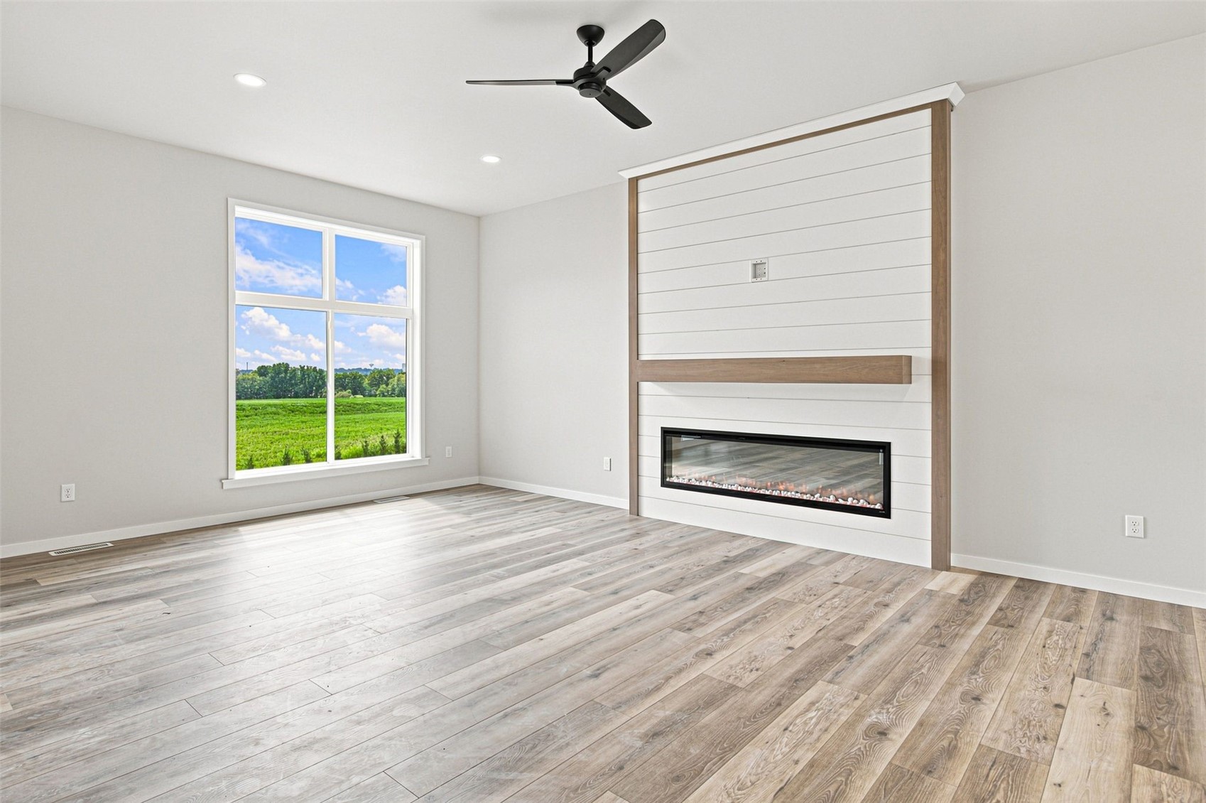 3040 Ridgeview Circle Coralville IA 52241