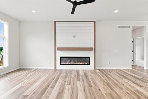 3040 Ridgeview Circle Coralville IA 52241