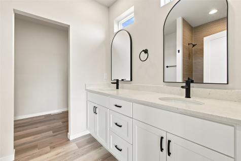 3040 Ridgeview Circle Coralville IA 52241