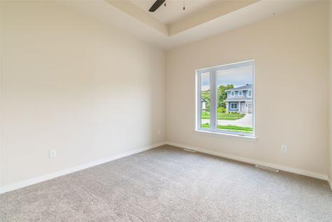 3040 Ridgeview Circle Coralville IA 52241