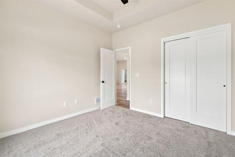 3040 Ridgeview Circle Coralville IA 52241
