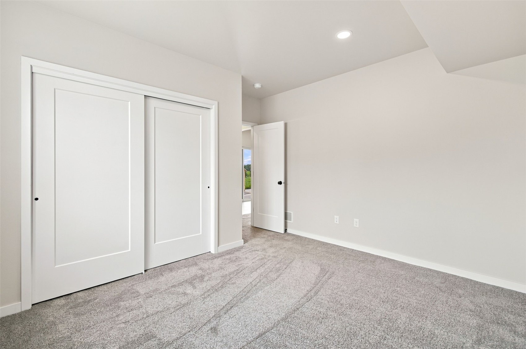 3040 Ridgeview Circle Coralville IA 52241