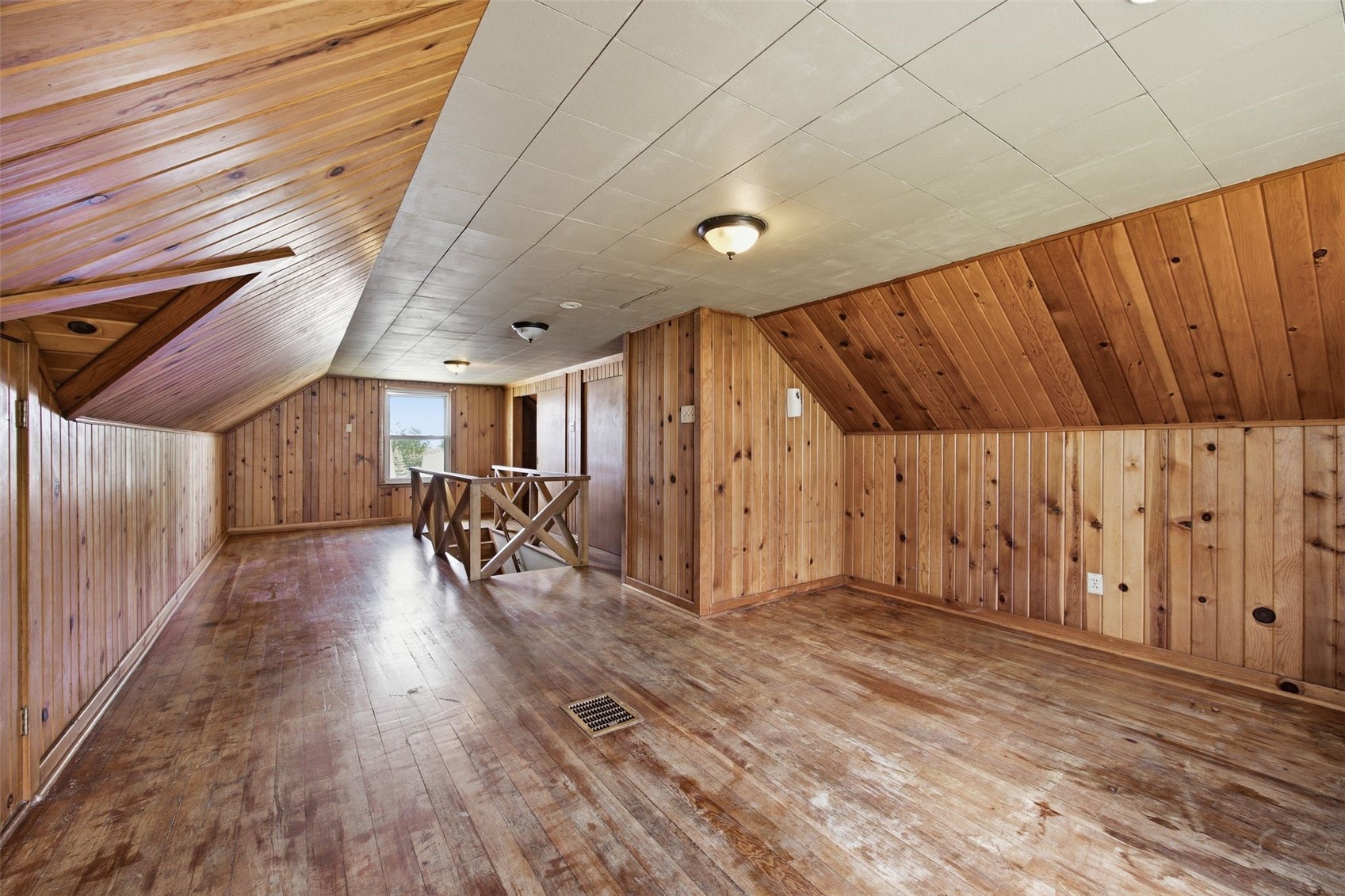 2009 3rd Street SW Cedar Rapids IA 52404